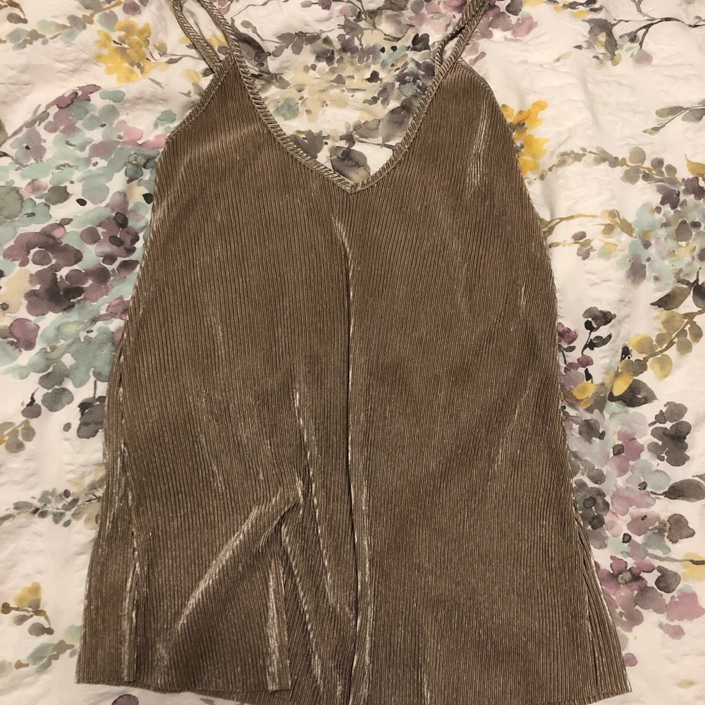 Medium sized tank top